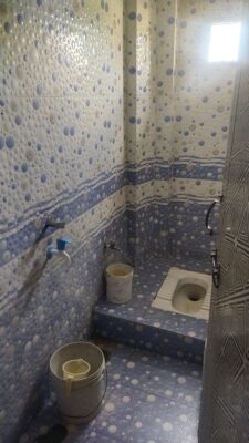 indore me room